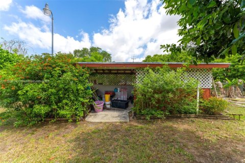 Casa en venta en Homestead, Florida, 3 dormitorios, 260.96 m2 № 1738798 - foto 28