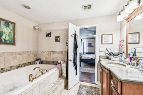 Villa ou maison à vendre à Tampa, Floride: 3 chambres, 179.12 m2 № 1905461 - photo 27