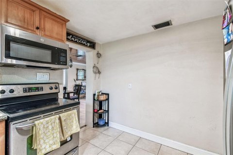 Villa ou maison à vendre à Tampa, Floride: 3 chambres, 179.12 m2 № 1905461 - photo 17