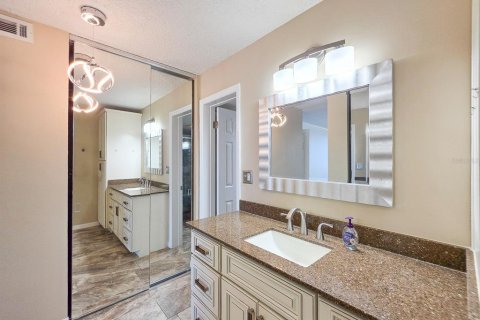 Condo in Ormond Beach, Florida, 2 bedrooms № 2218058 - photo 21