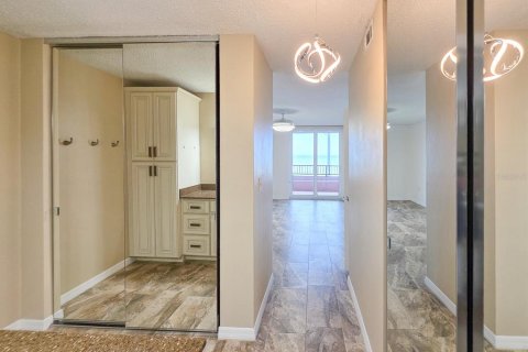 Condo in Ormond Beach, Florida, 2 bedrooms № 2218058 - photo 22