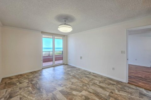 Condo in Ormond Beach, Florida, 2 bedrooms № 2218058 - photo 18
