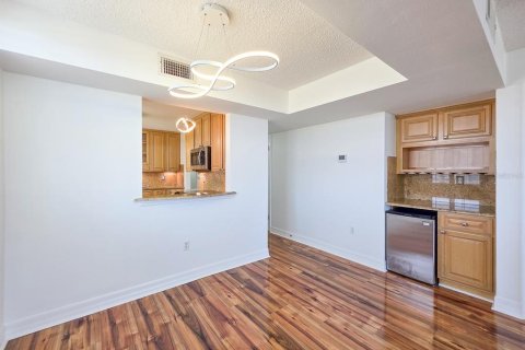 Condo in Ormond Beach, Florida, 2 bedrooms № 2218058 - photo 10