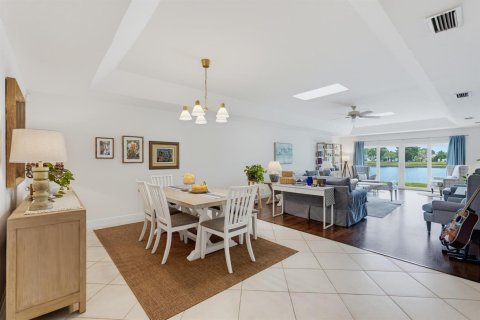 House in Boca Raton, Florida 3 bedrooms, 166.95 sq.m. № 2254612 - photo 4