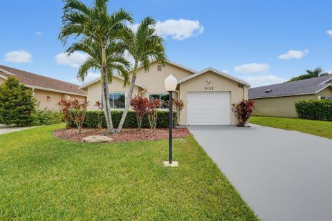 House in Boca Raton, Florida 3 bedrooms, 166.95 sq.m. № 2254612 - photo 7