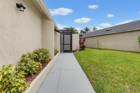 House in Boca Raton, Florida 3 bedrooms, 166.95 sq.m. № 2254612 - photo 24