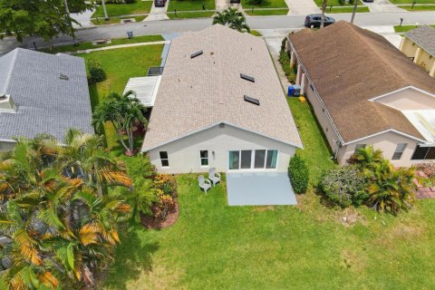 House in Boca Raton, Florida 3 bedrooms, 166.95 sq.m. № 2254612 - photo 23