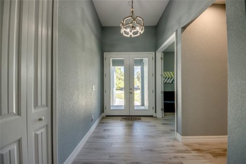 House in Rotonda, Florida 3 bedrooms, 149.76 sq.m. № 1886667 - photo 2