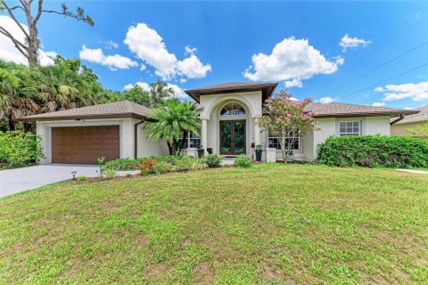 House in Port Charlotte, Florida 3 bedrooms, 209.4 sq.m. № 2226429