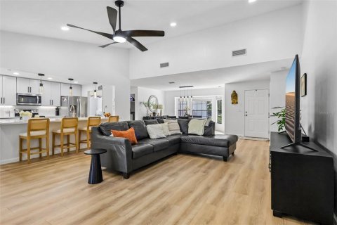 Villa ou maison à vendre à Port Orange, Floride: 4 chambres, 242.75 m2 № 2423745 - photo 5