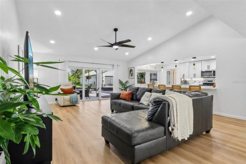 Villa ou maison à vendre à Port Orange, Floride: 4 chambres, 242.75 m2 № 2423745 - photo 3
