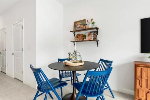 Touwnhouse à vendre à Sarasota, Floride: 3 chambres, 144.74 m2 № 2150261 - photo 4