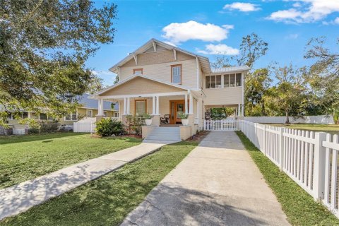 House in Arcadia, Florida 4 bedrooms, 197.7 sq.m. № 2201352