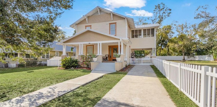 House in Arcadia, Florida 4 bedrooms, 197.7 sq.m. № 2201352
