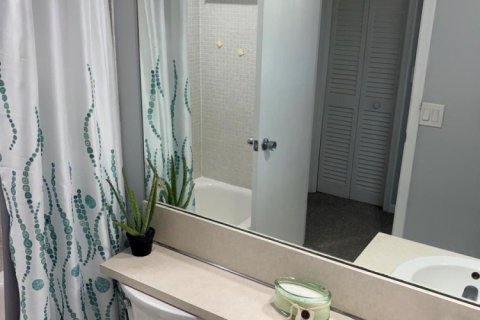 Condo in West Palm Beach, Florida, 1 bedroom  № 2182891 - photo 14