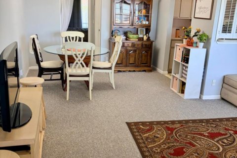 Condo in West Palm Beach, Florida, 1 bedroom  № 2182891 - photo 2