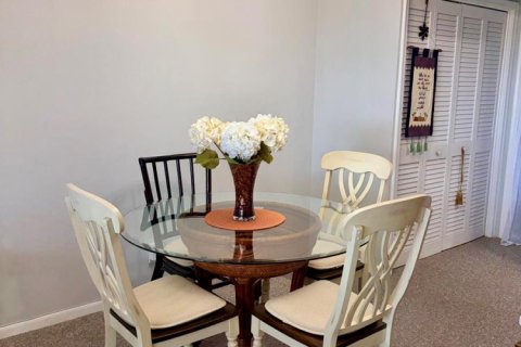 Condo in West Palm Beach, Florida, 1 bedroom  № 2182891 - photo 5