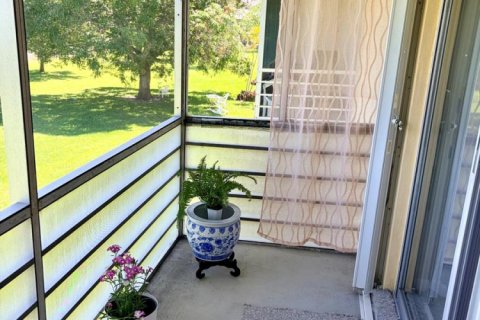 Condo in West Palm Beach, Florida, 1 bedroom  № 2182891 - photo 11