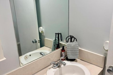 Condo in West Palm Beach, Florida, 1 bedroom  № 2182891 - photo 22