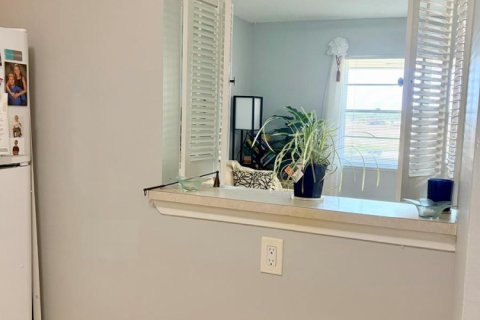 Condo in West Palm Beach, Florida, 1 bedroom  № 2182891 - photo 19