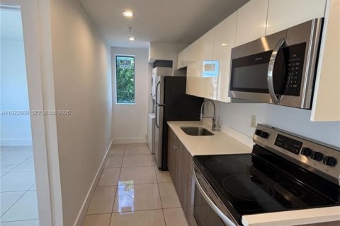 Apartment in Miami, Florida 2 bedrooms, 51.1 sq.m. № 1976558 - photo 2