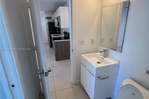 Apartment in Miami, Florida 2 bedrooms, 51.1 sq.m. № 1976558 - photo 6
