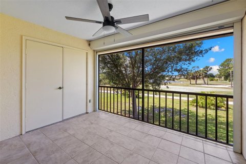Condo in Punta Gorda, Florida, 2 bedrooms № 2195636 - photo 23