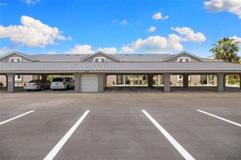 Condo in Punta Gorda, Florida, 2 bedrooms № 2195636 - photo 3