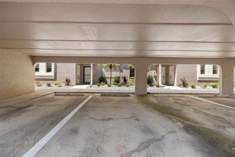 Condo in Punta Gorda, Florida, 2 bedrooms № 2195636 - photo 26