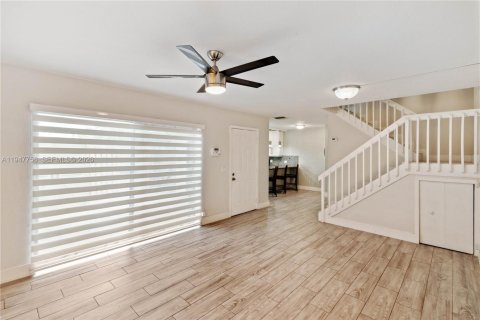 Снять в аренду таунхаус в Купер-Сити, Флорида 3 спальни, 138.24м2, № 2003814 - фото 18