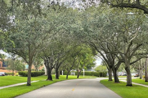 Снять в аренду таунхаус в Купер-Сити, Флорида 3 спальни, 138.24м2, № 2003814 - фото 4
