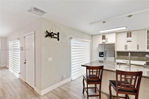 Снять в аренду таунхаус в Купер-Сити, Флорида 3 спальни, 138.24м2, № 2003814 - фото 10