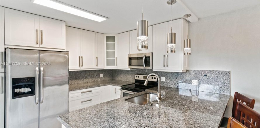 Таунхаус в Купер-Сити, Флорида 3 спальни, 138.24м2 № 2003814