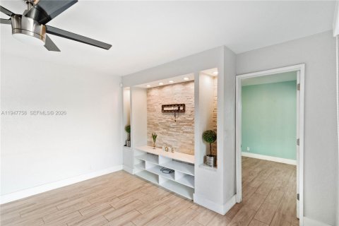 Снять в аренду таунхаус в Купер-Сити, Флорида 3 спальни, 138.24м2, № 2003814 - фото 17