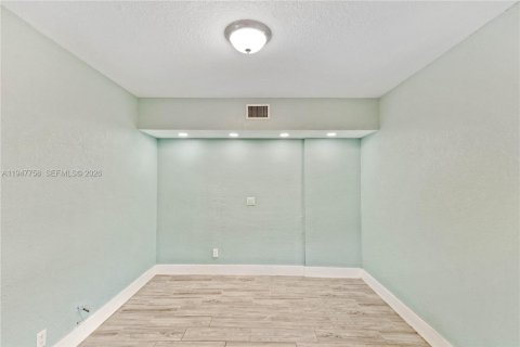 Снять в аренду таунхаус в Купер-Сити, Флорида 3 спальни, 138.24м2, № 2003814 - фото 20