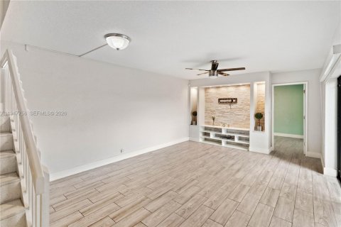 Снять в аренду таунхаус в Купер-Сити, Флорида 3 спальни, 138.24м2, № 2003814 - фото 11