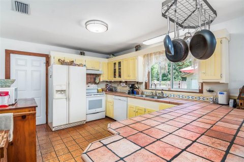 Купить виллу или дом в Себастьян, Флорида 9 комнат, 166.48м2, № 1913120 - фото 13