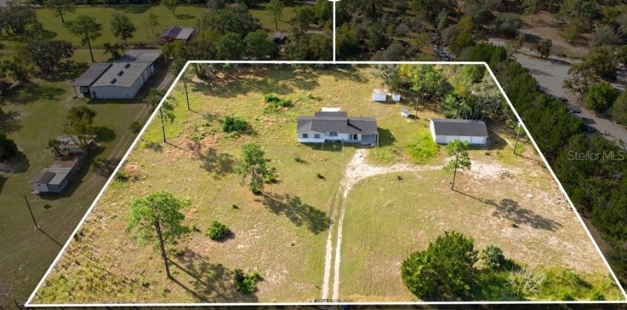 Villa ou maison à Brooksville, Floride 4 chambres, 124.12 m2 № 2436734