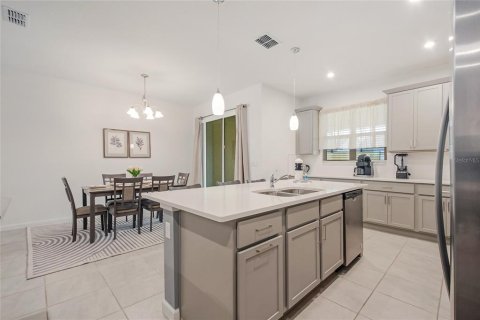Adosado en venta en Kissimmee, Florida, 4 dormitorios, 205.04 m2 № 2166051 - foto 23