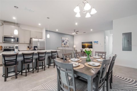Adosado en venta en Kissimmee, Florida, 4 dormitorios, 205.04 m2 № 2166051 - foto 26