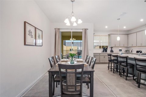 Adosado en venta en Kissimmee, Florida, 4 dormitorios, 205.04 m2 № 2166051 - foto 25