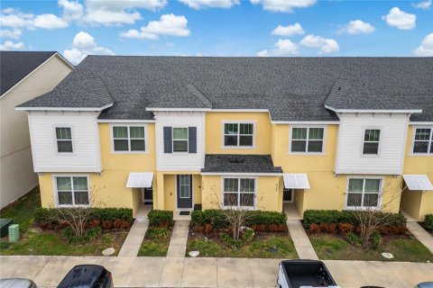 Adosado en venta en Kissimmee, Florida, 4 dormitorios, 205.04 m2 № 2166051 - foto 3
