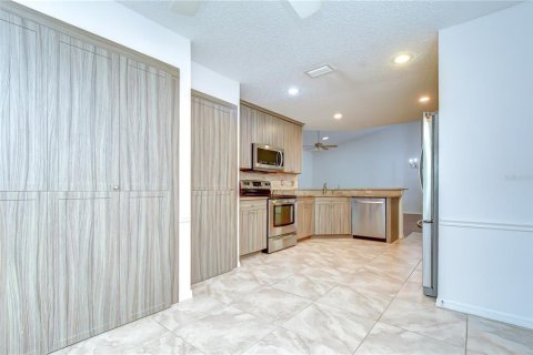 Copropriété à vendre à Sun City Center, Floride: 2 chambres, 145.3 m2 № 2198941 - photo 7