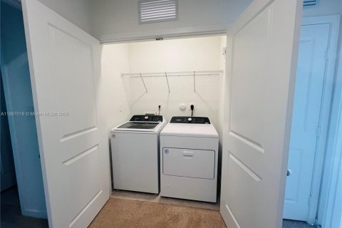 Touwnhouse à louer à Florida City, Floride: 3 chambres, 127.83 m2 № 1897479 - photo 12