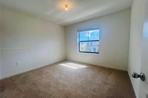 Touwnhouse à louer à Florida City, Floride: 3 chambres, 127.83 m2 № 1897479 - photo 9