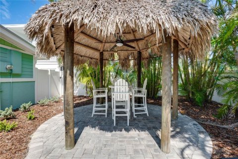 Condo in Bradenton Beach, Florida, 2 bedrooms № 2149180 - photo 20