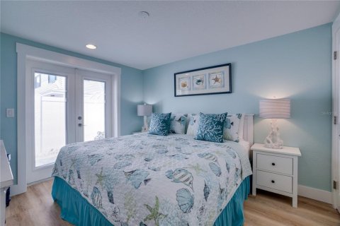 Condo in Bradenton Beach, Florida, 2 bedrooms № 2149180 - photo 10