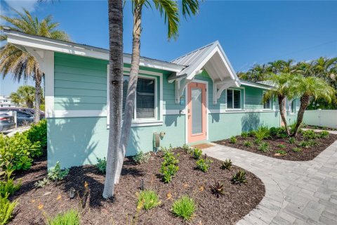 Condo in Bradenton Beach, Florida, 2 bedrooms  № 2149180