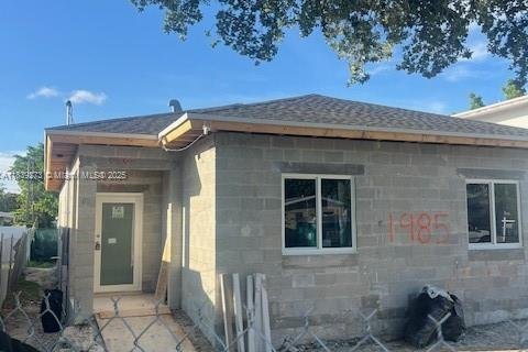 House in Miami Gardens, Florida 4 bedrooms № 1831007 - photo 2