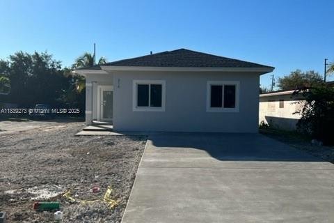 House in Miami Gardens, Florida 4 bedrooms № 1831007 - photo 13
